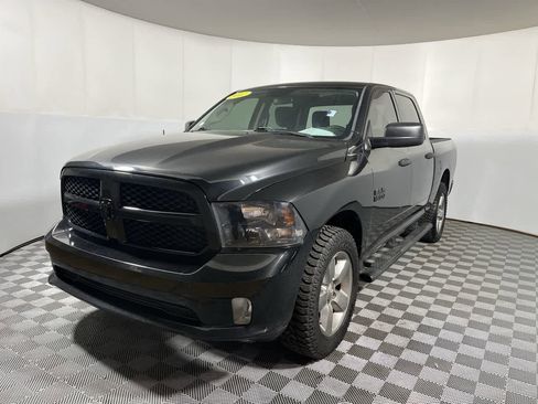 Used 2017 RAM 1500 Express w/ Black Ram 1500 Express Group image 4