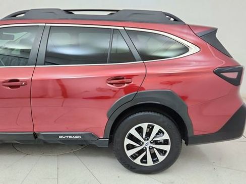 Used 2025 Subaru Outback Premium image 10