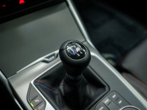 Used 2025 BMW M2 w/ Lighting Package RWD image 28