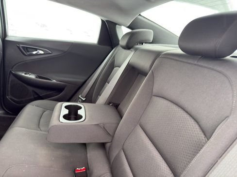 Used 2020 Chevrolet Malibu LT image 33