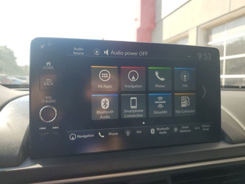 Used 2024 Honda Pilot Touring image 18