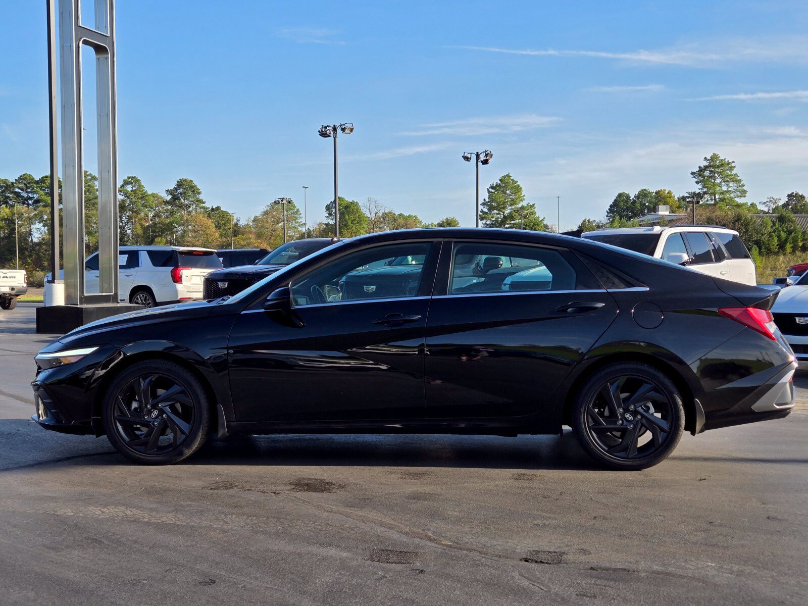 Used 2026 Hyundai Elantra SEL Sport Premium FWD image 2