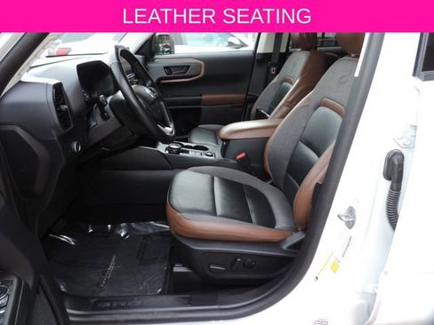 Used 2022 Ford Bronco Sport Outer Banks w/ Tech Package AWD/4WD image 17