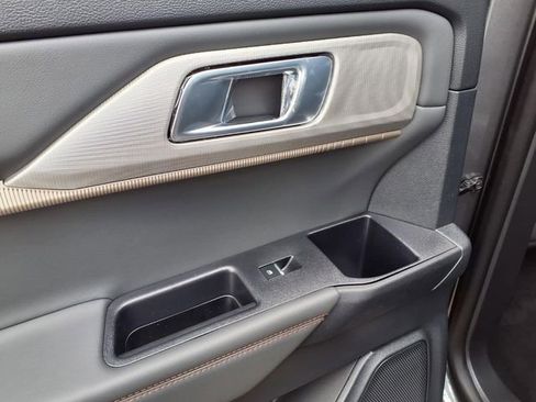New 2026 Ford Explorer Active w/ Active Comfort Package RWD image 6