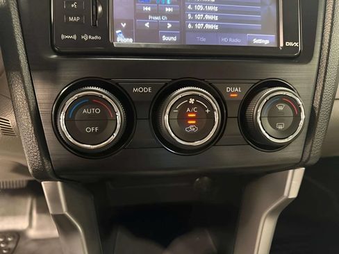 Used 2014 Subaru Forester 2.5i Touring AWD/4WD image 30