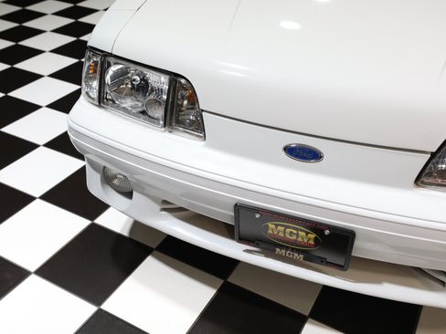 Used 1992 Ford Mustang GT RWD image 12