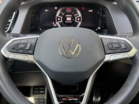 Used 2024 Volkswagen Atlas Peak Edition SEL AWD/4WD image 36