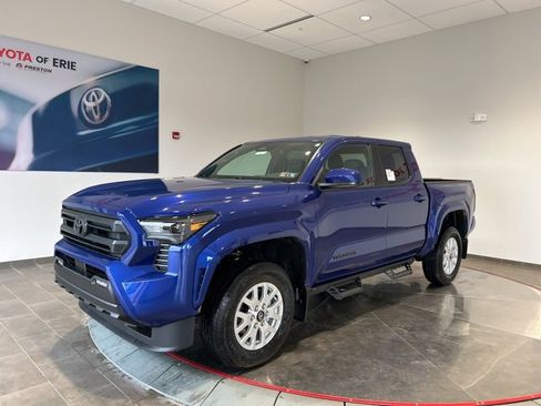New 2025 Toyota Tacoma SR5 image 2