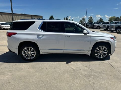 Certified 2021 Chevrolet Traverse Premier AWD/4WD image 41