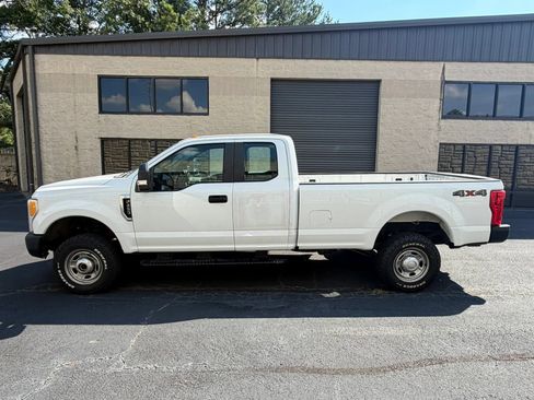 Used 2017 Ford F250 XL w/ Power Equipment Group AWD/4WD image 2