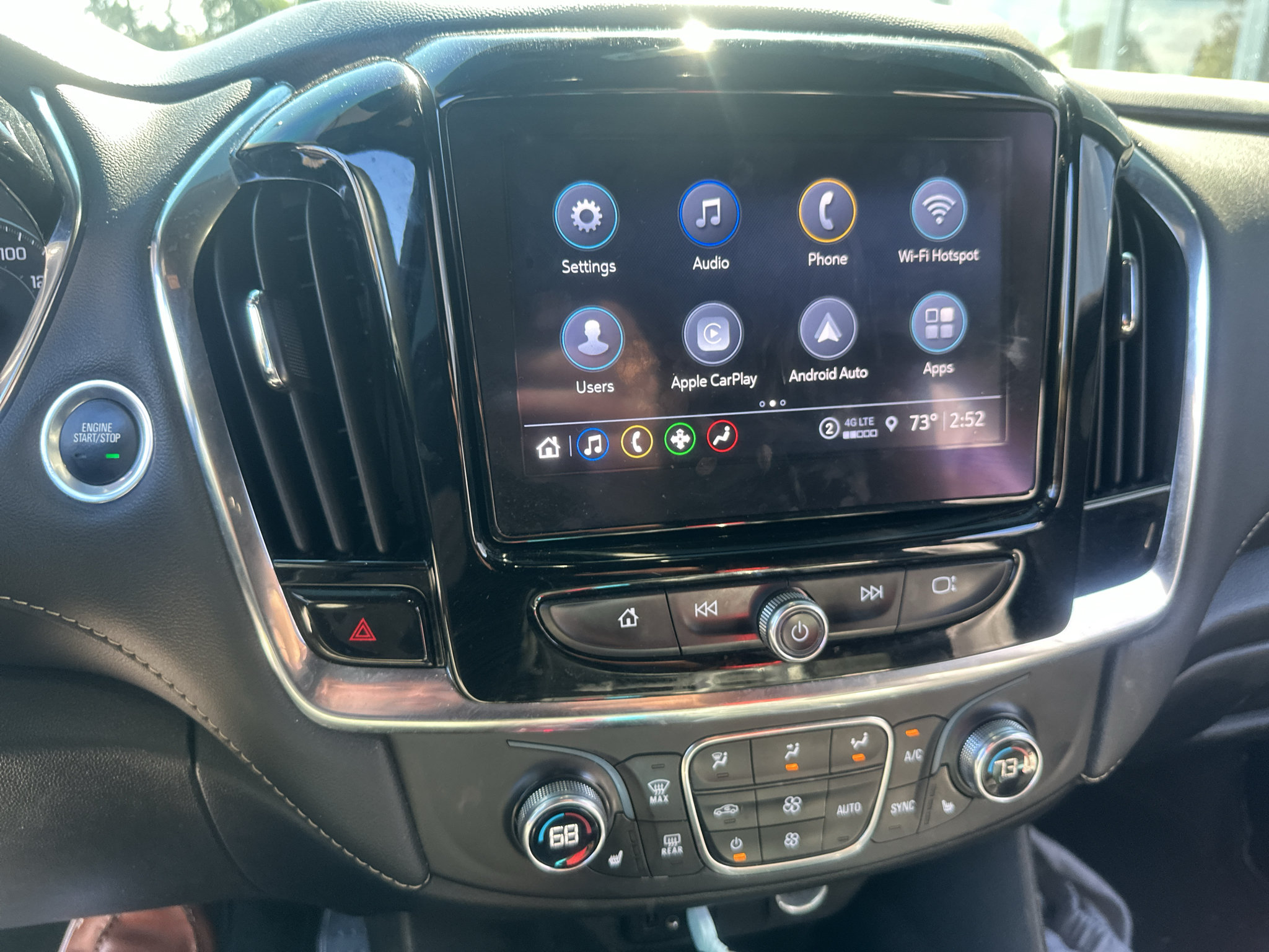 Used 2022 Chevrolet Traverse LT w/ Midnight/Sport Edition FWD image 8