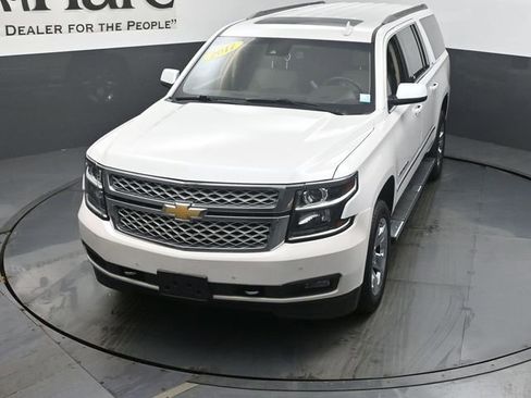 Used 2017 Chevrolet Suburban LT w/ LT Signature Package image 47