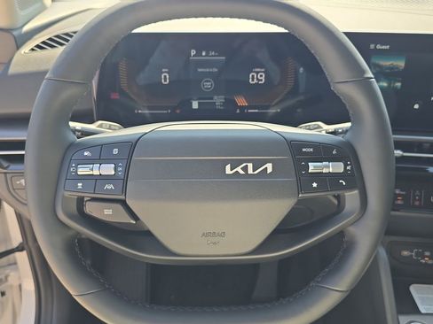 New 2026 Kia Sportage EX FWD image 30