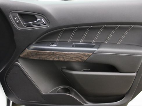 Used 2021 GMC Canyon Denali image 28