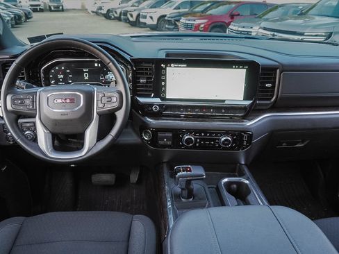 Used 2023 GMC Sierra 1500 Elevation w/ Preferred Package AWD/4WD image 11