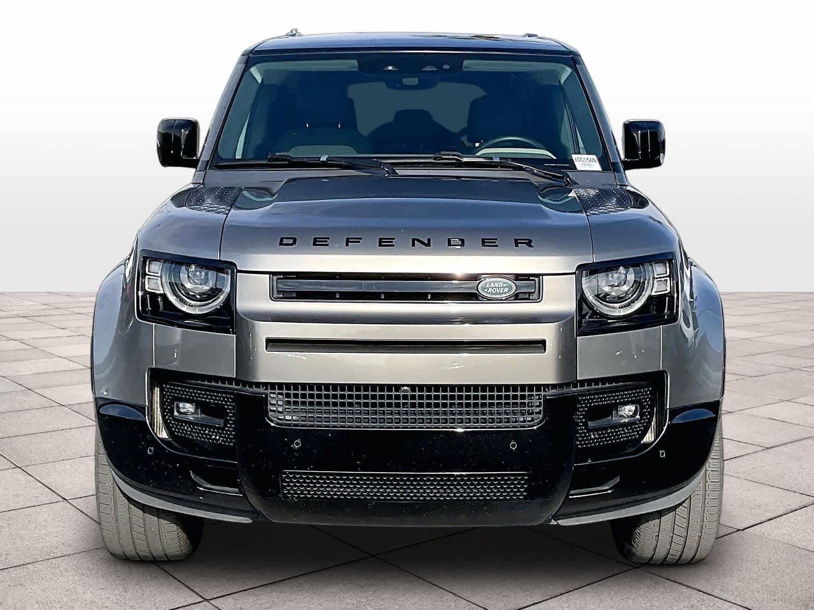 Used 2024 Land Rover Defender 110 X-Dynamic SE AWD/4WD image 3
