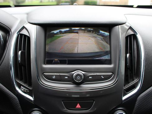 Used 2019 Chevrolet Cruze LT w/ LT Fleet Convenience Package FWD image 25