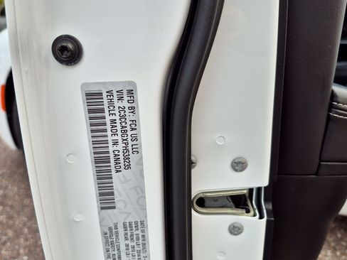 Used 2023 Chrysler 300 S RWD image 33