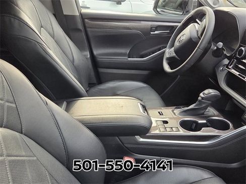 Used 2023 Toyota Highlander Platinum image 9