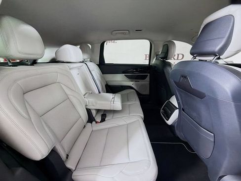 Certified 2026 Lincoln Nautilus Premier AWD/4WD image 32