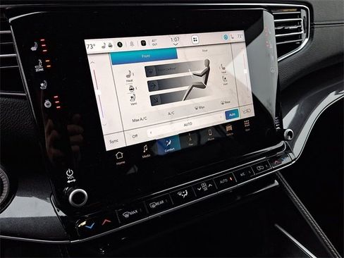 Used 2024 Jeep Wagoneer 4WD w/ Convenience Group I image 18