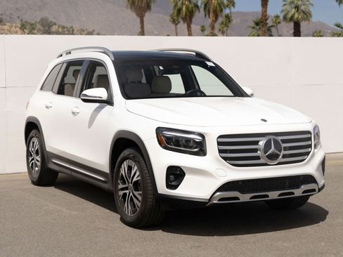 Used 2026 Mercedes-Benz GLB 250 image 2