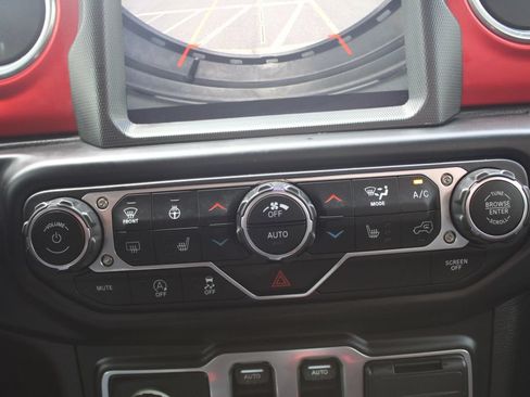 Used 2019 Jeep Wrangler Rubicon AWD/4WD image 26
