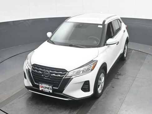 Used 2021 Nissan Kicks S FWD image 35