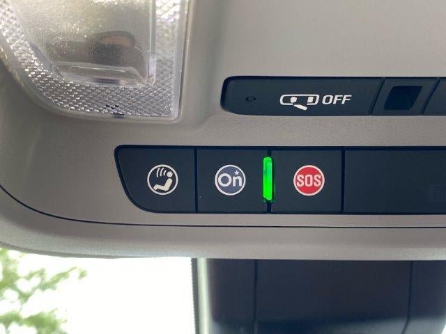 Used 2024 Chevrolet Equinox Premier AWD/4WD image 16