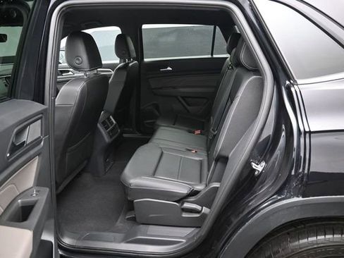 Used 2023 Volkswagen Atlas Cross Sport SE FWD image 27