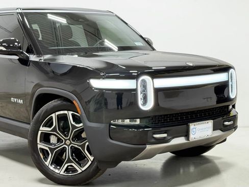 Used 2024 Rivian R1S Adventure AWD/4WD image 6