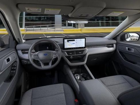 New 2026 Ford Explorer Active RWD image 9