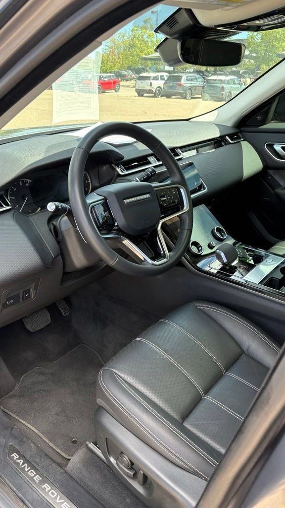 Used 2023 Land Rover Range Rover Velar S AWD/4WD image 9