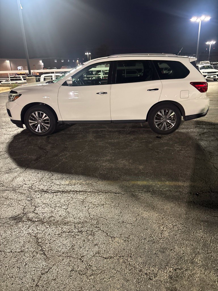 Used 2018 Nissan Pathfinder SV w/ SV Tech Package AWD/4WD image 18