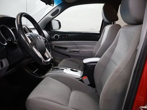 Used 2015 Toyota Tacoma PreRunner image 11