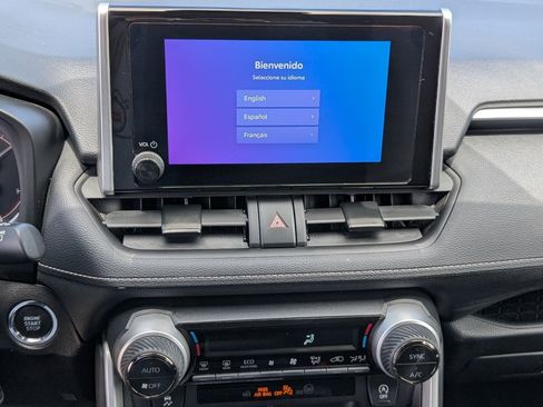 Used 2025 Toyota RAV4 XLE FWD image 17