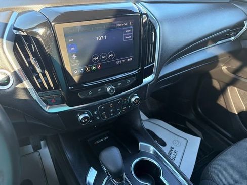 Used 2023 Chevrolet Traverse LT AWD/4WD image 14
