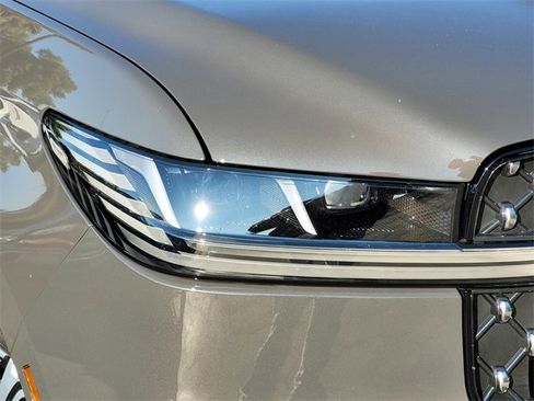 New 2025 Lincoln Navigator L Black Label image 10