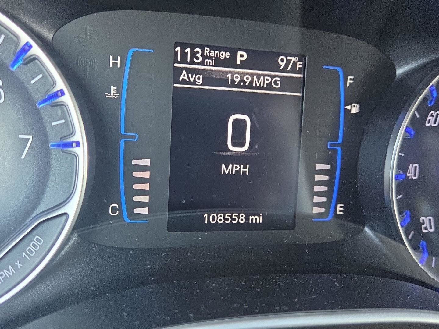 Used 2021 Chrysler Voyager L FWD image 27
