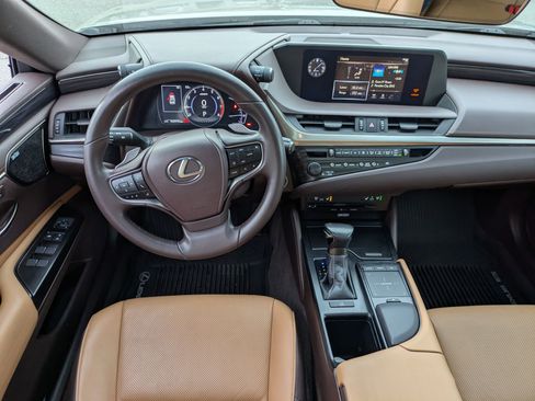 Used 2019 Lexus ES 350 w/ Premium Package FWD image 33