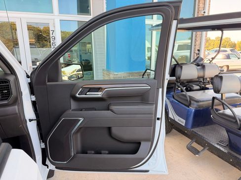 Used 2026 Chevrolet Silverado 1500 RST AWD/4WD image 29