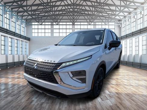 Used 2022 Mitsubishi Eclipse Cross LE FWD image 8