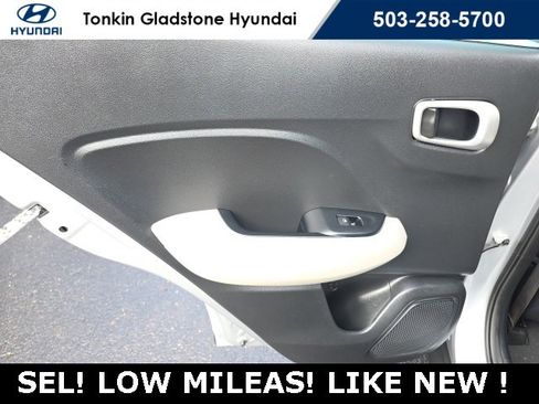 Used 2020 Hyundai Venue SEL w/ Convenience Package image 26