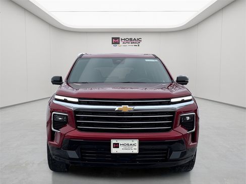 New 2026 Chevrolet Traverse High Country image 2