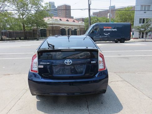 Used 2013 Toyota Prius Three FWD image 8