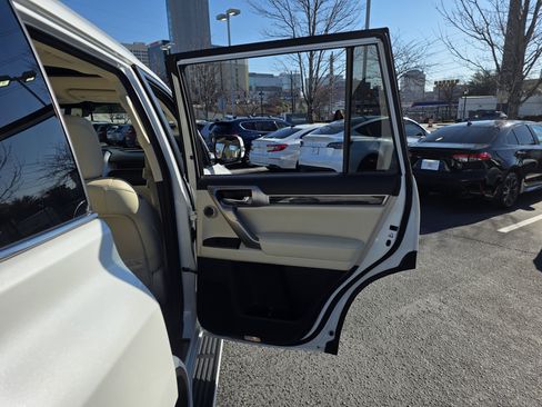 Certified 2022 Lexus GX 460 Luxury image 31