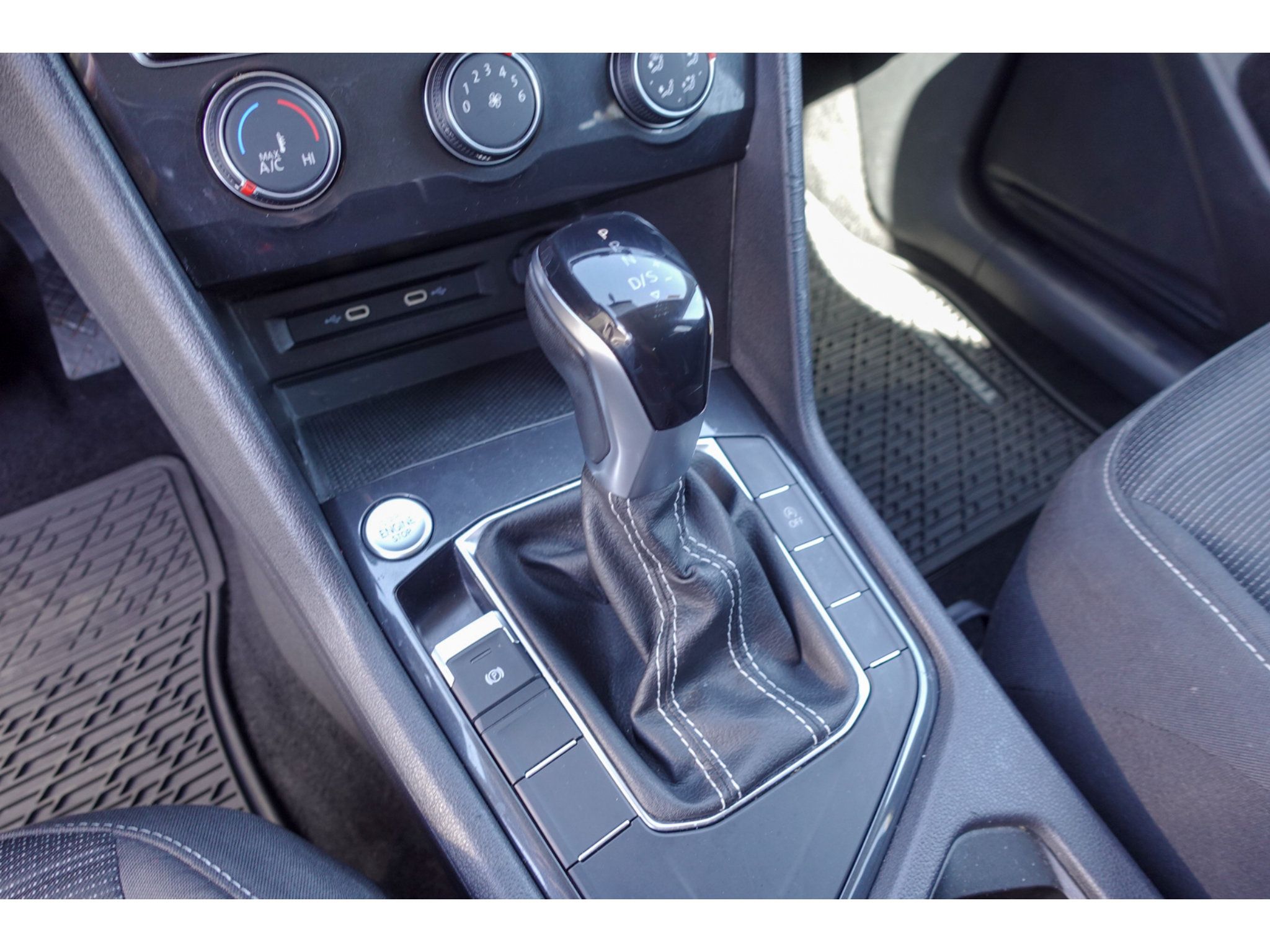 Used 2022 Volkswagen Tiguan S FWD image 20