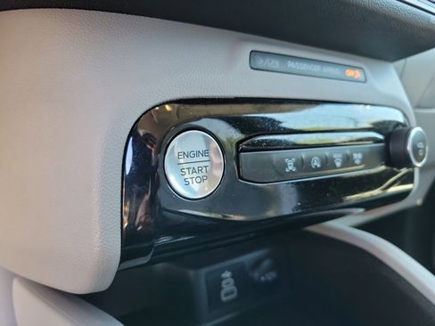 Used 2025 Ford Escape Active w/ Tech Pack #1 FWD image 13