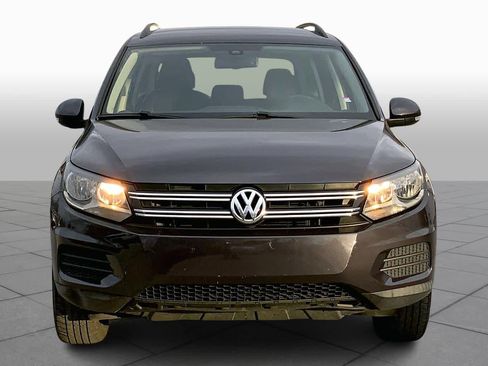 Used 2016 Volkswagen Tiguan S image 3