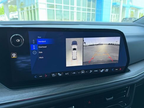 Used 2026 Chevrolet Tahoe High Country image 19